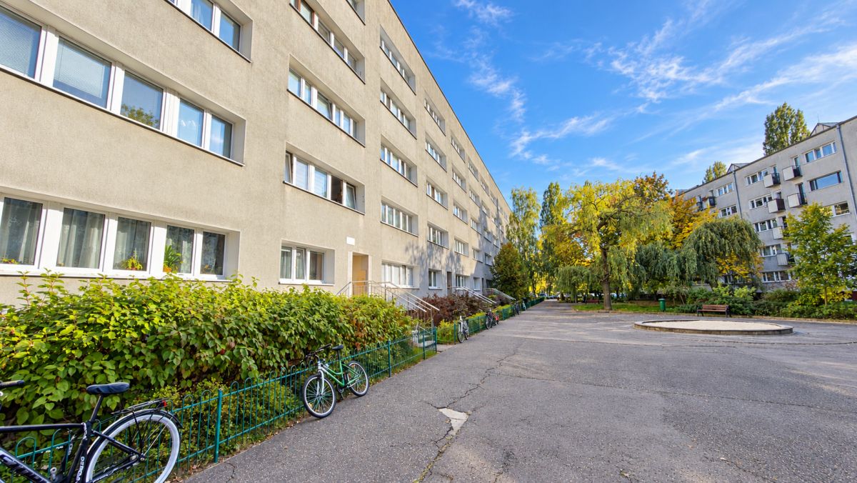 Warszawa · ul. Starej Baśni — 26