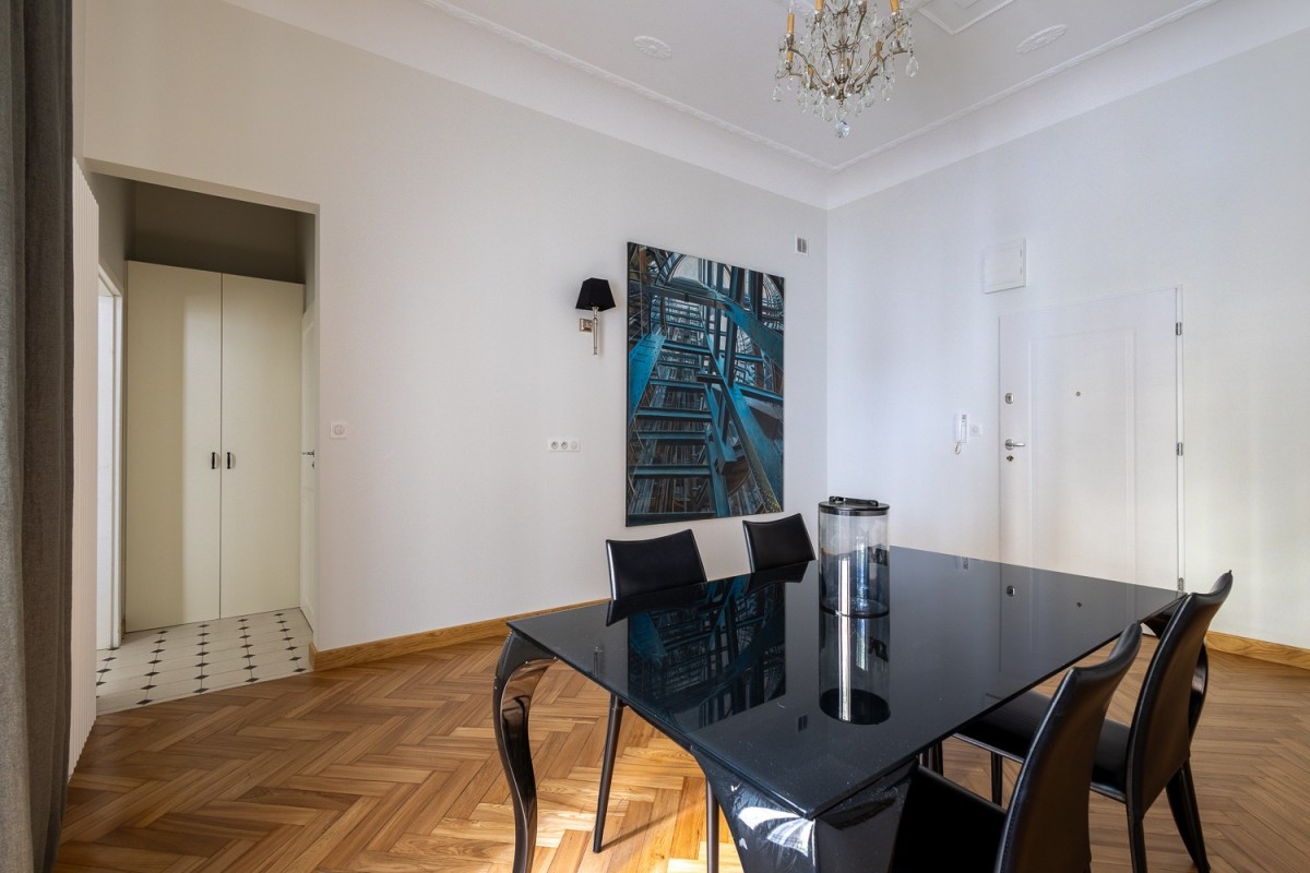 Warszawa · ul. Lwowska — 19