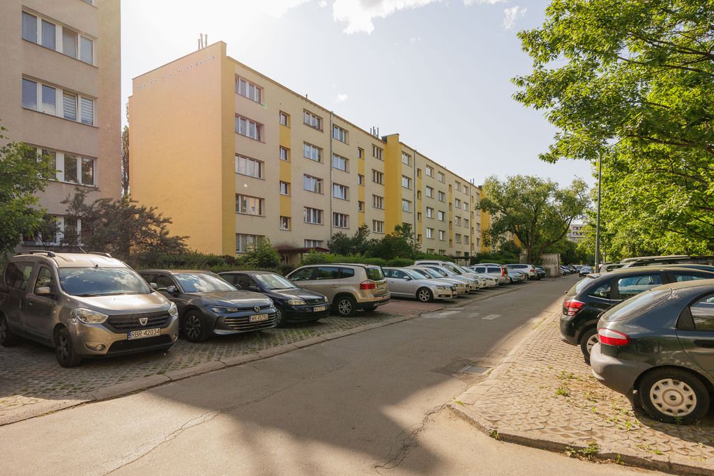 Warszawa · ul. Sewastopolska — 17