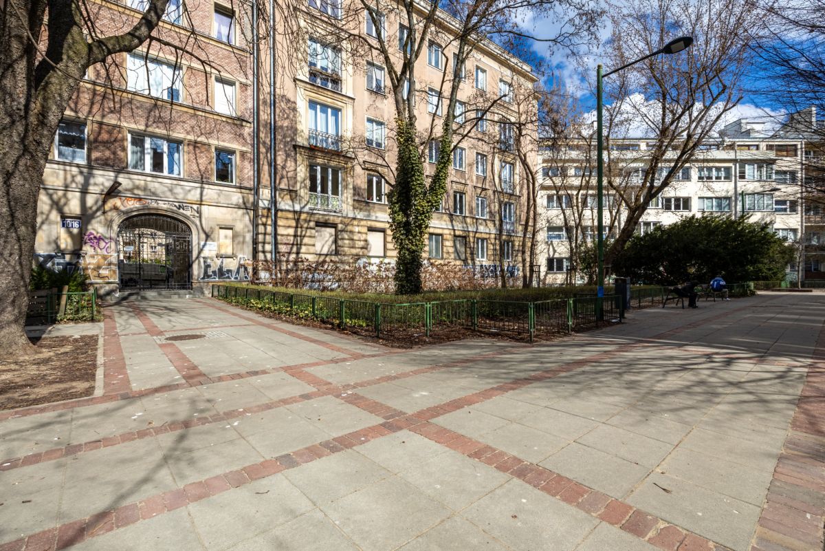 Warszawa · ul. Marszałkowska — 10