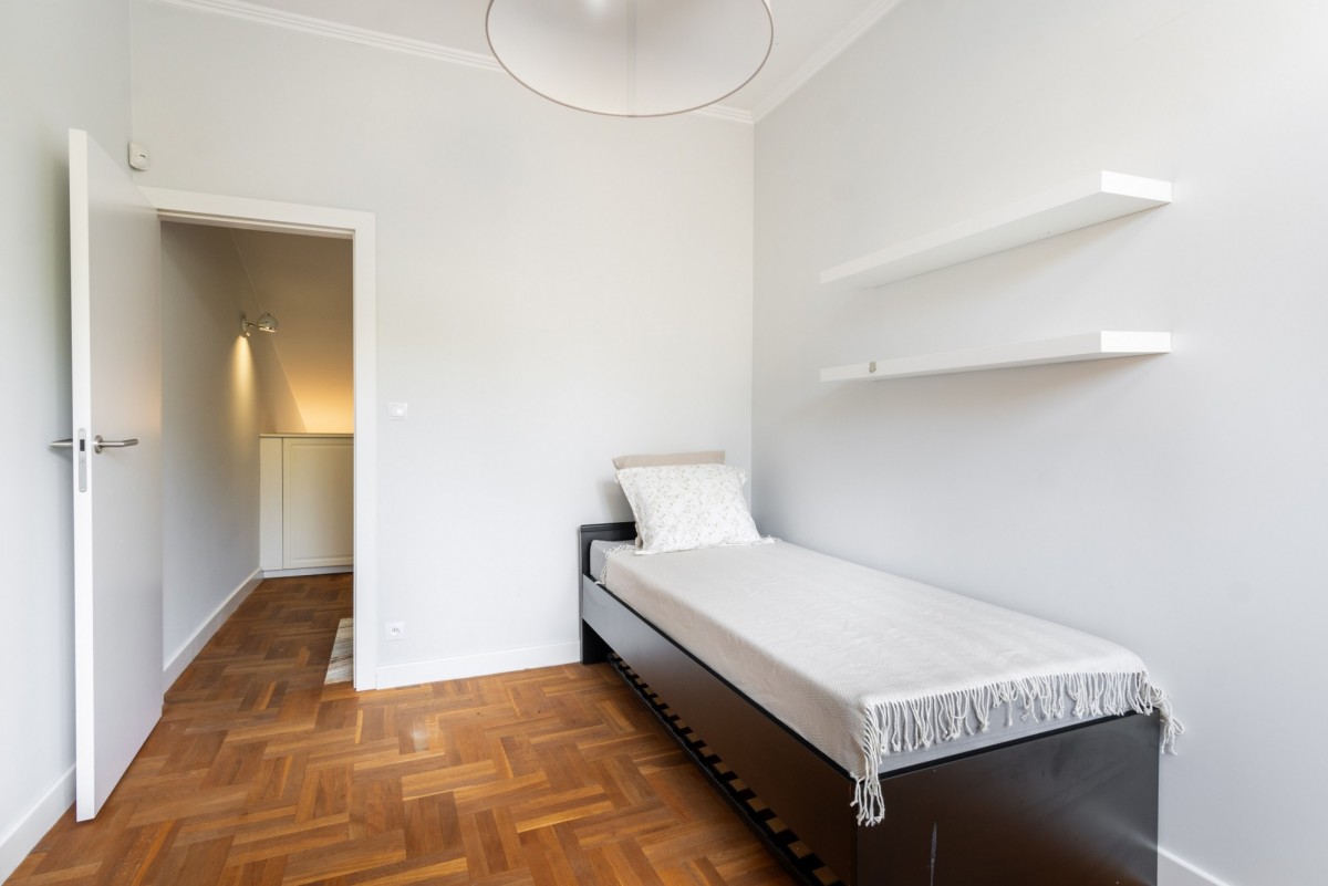 Warszawa · ul. Algierska — 23