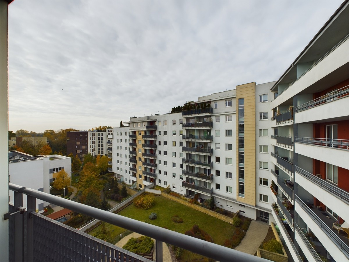 Warszawa · ul. gen. Tadeusza Bora-Komorowskiego — 7