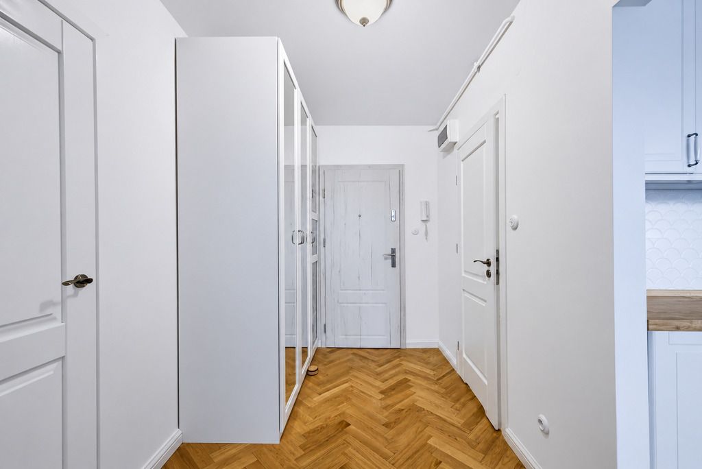 Warszawa · ul. Igańska — 9