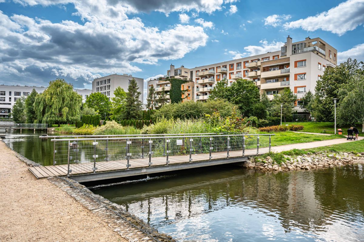 Warszawa · ul. Żaglowa — 32