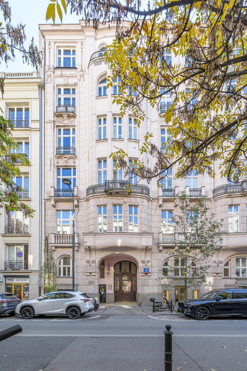 Warszawa · ul. Hoża — 16
